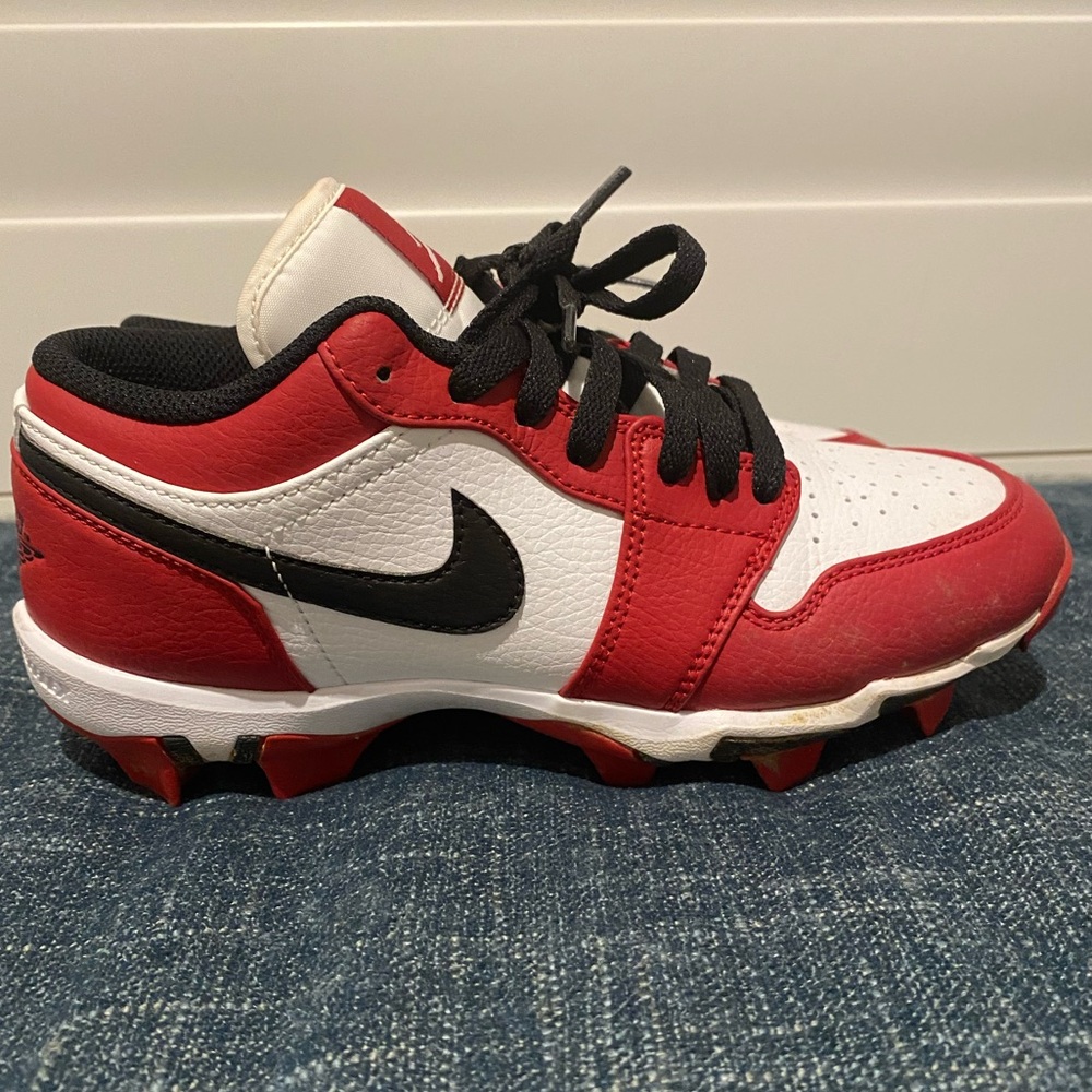NIKE air jordan cleat